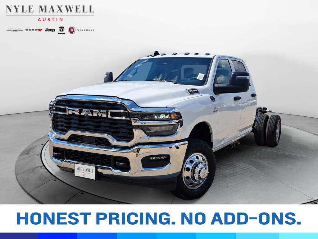 2026 RAM 3500 Chassis Tradesman Crew Cab LB DRW 4WD