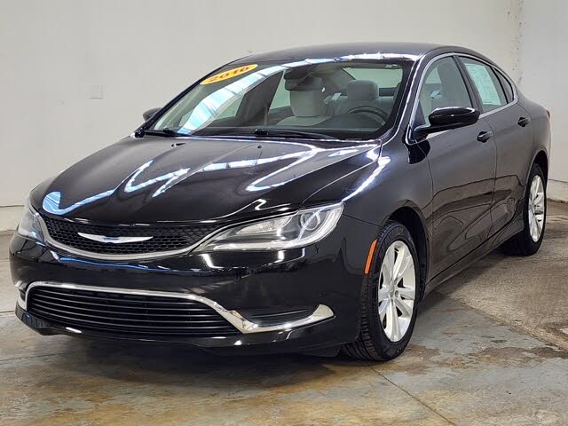 2016 Chrysler 200 Limited Sedan FWD