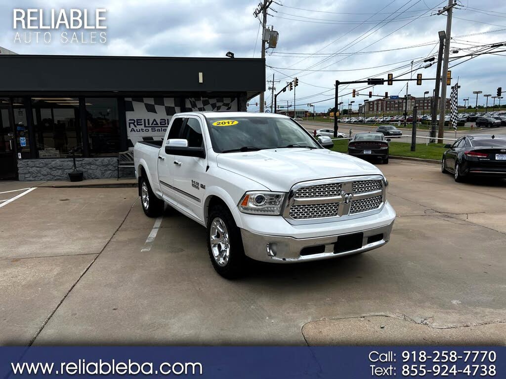 2017 RAM 1500 Laramie Quad Cab 4WD