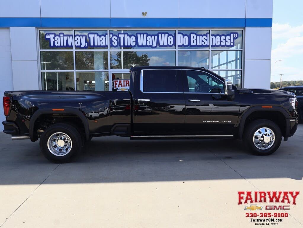 2026 GMC Sierra 3500HD Denali Ultimate Crew Cab 4WD