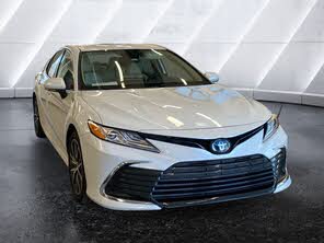 Toyota Camry Hybrid XLE FWD
