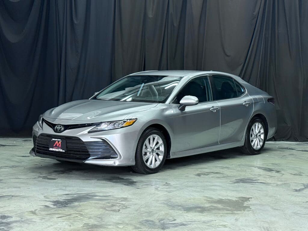 2023 Toyota Camry LE FWD