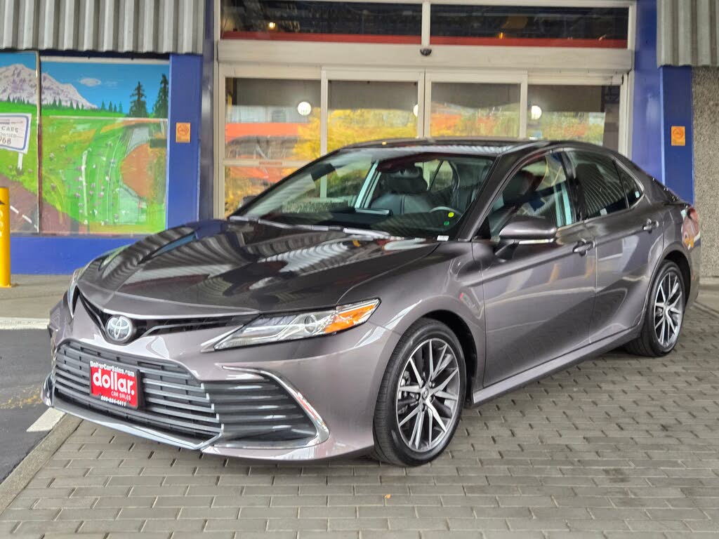 2024 Toyota Camry XLE FWD