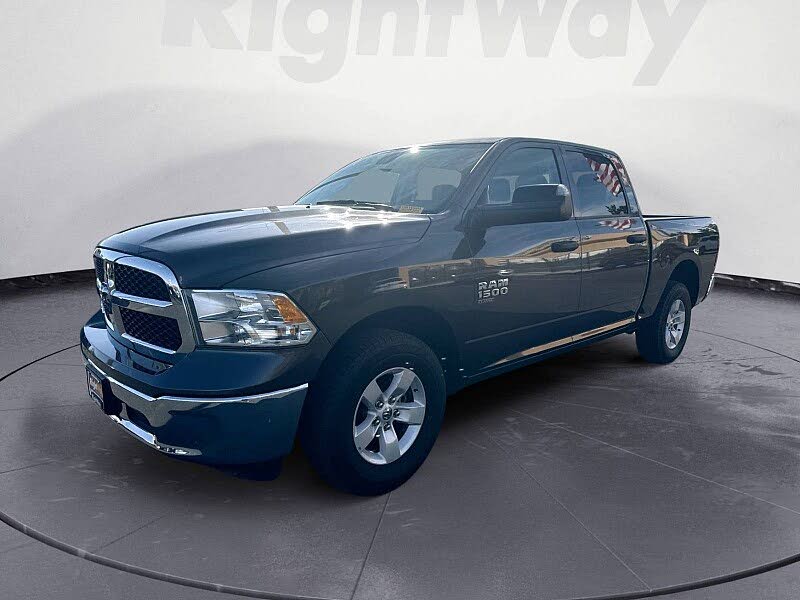 2023 RAM 1500 Classic SLT Crew Cab 4WD