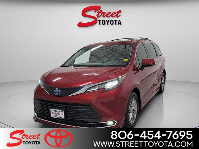 2024 Toyota Sienna XLE 7-Passenger FWD