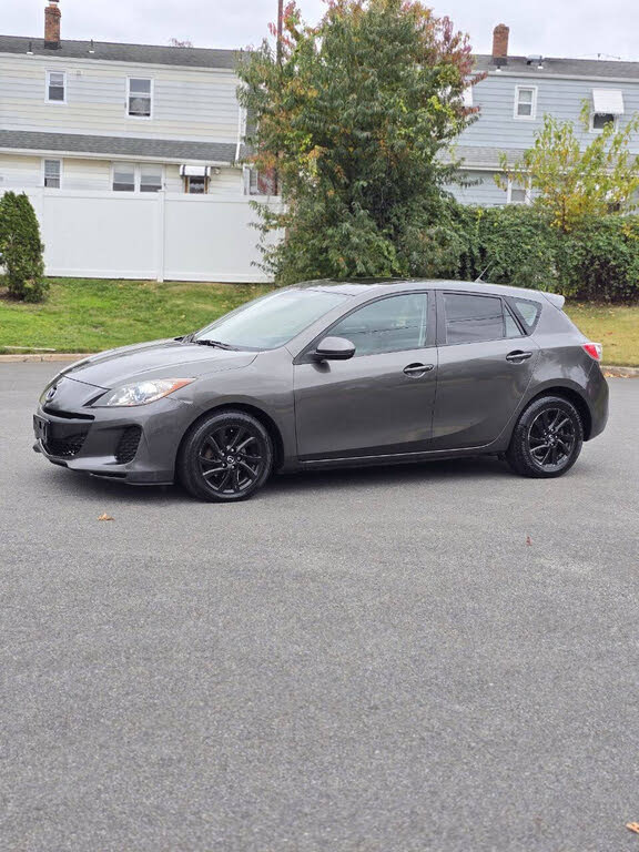 2013 Mazda MAZDA3 i Grand Touring Hatchback