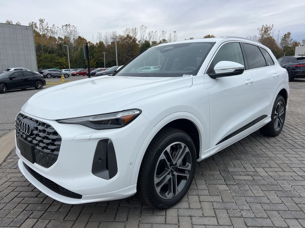 2025 Audi Q5 quattro Premium Plus 40 TFSI