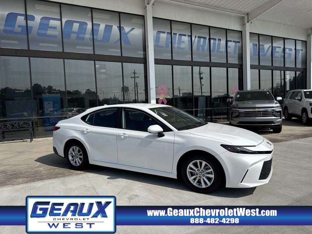 2025 Toyota Camry LE FWD