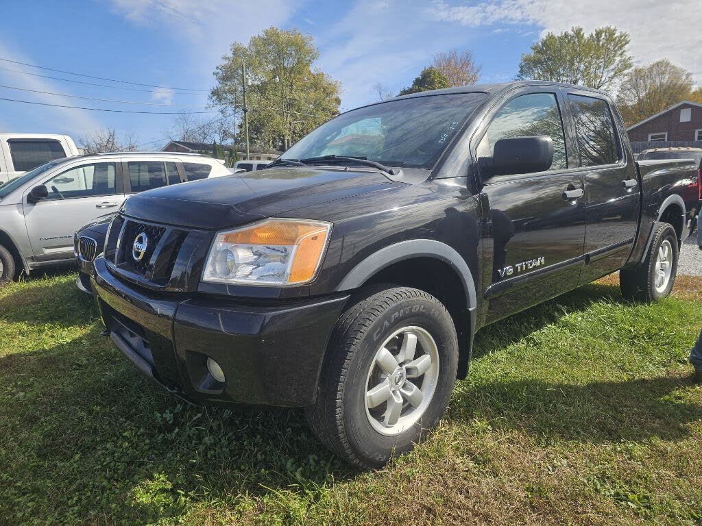2011 Nissan Titan SV Crew Cab 4WD