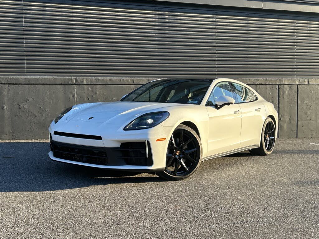 2025 Porsche Panamera 4 AWD