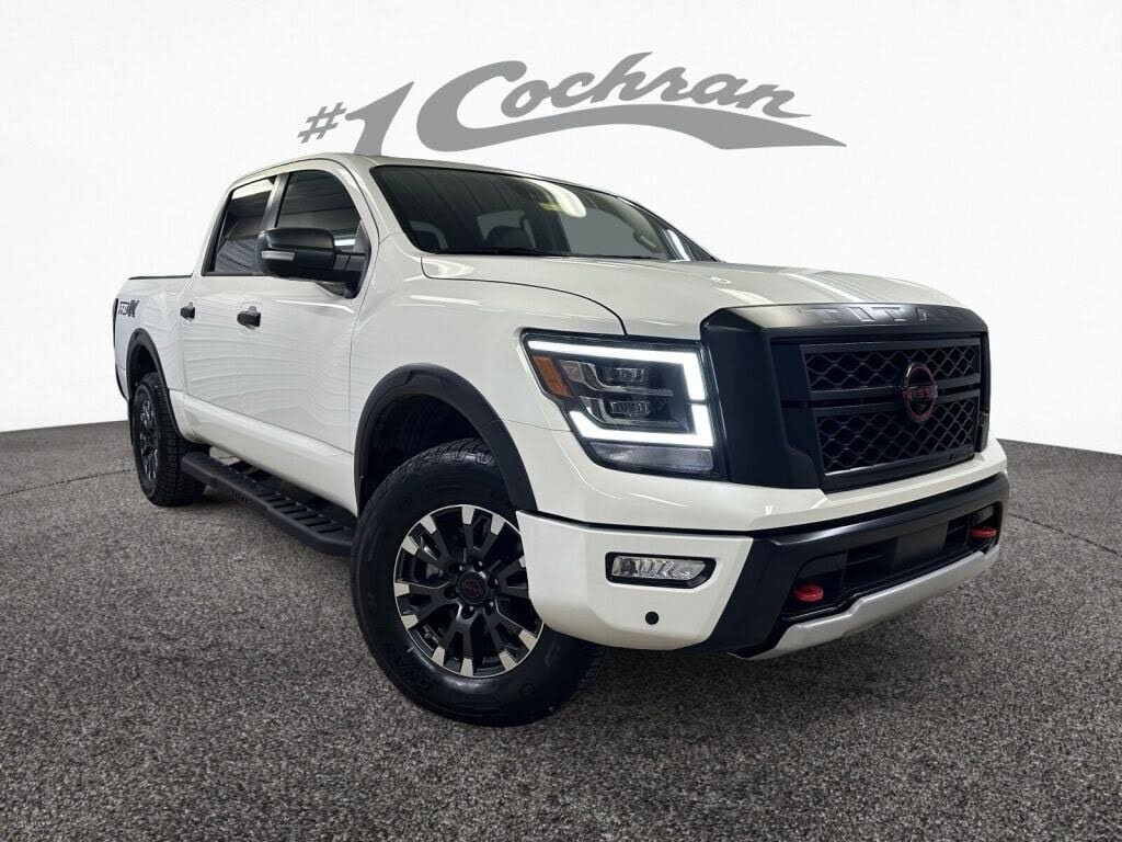 2024 Nissan Titan PRO-4X Crew Cab 4WD