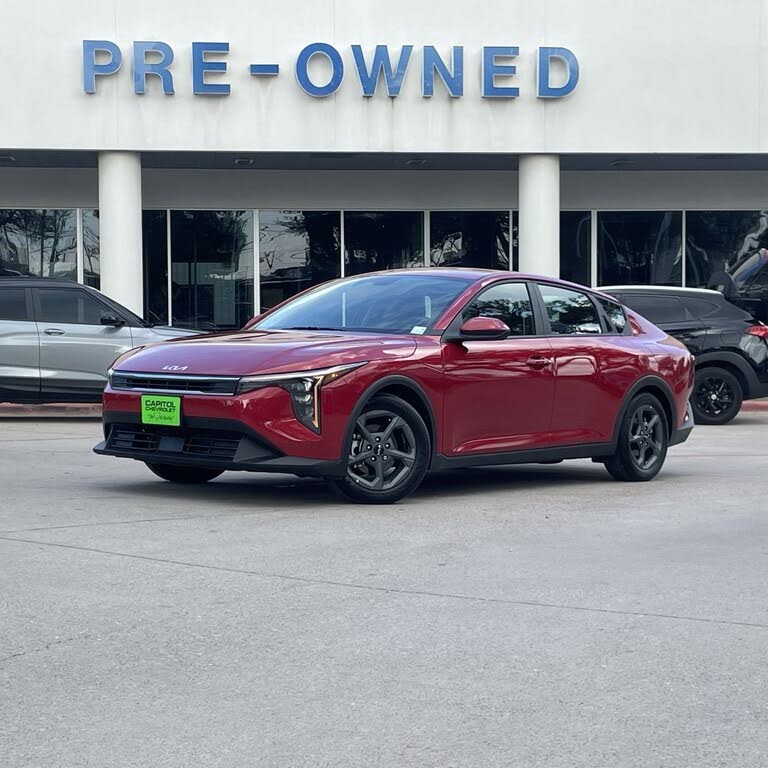 2025 Kia K4 LXS FWD