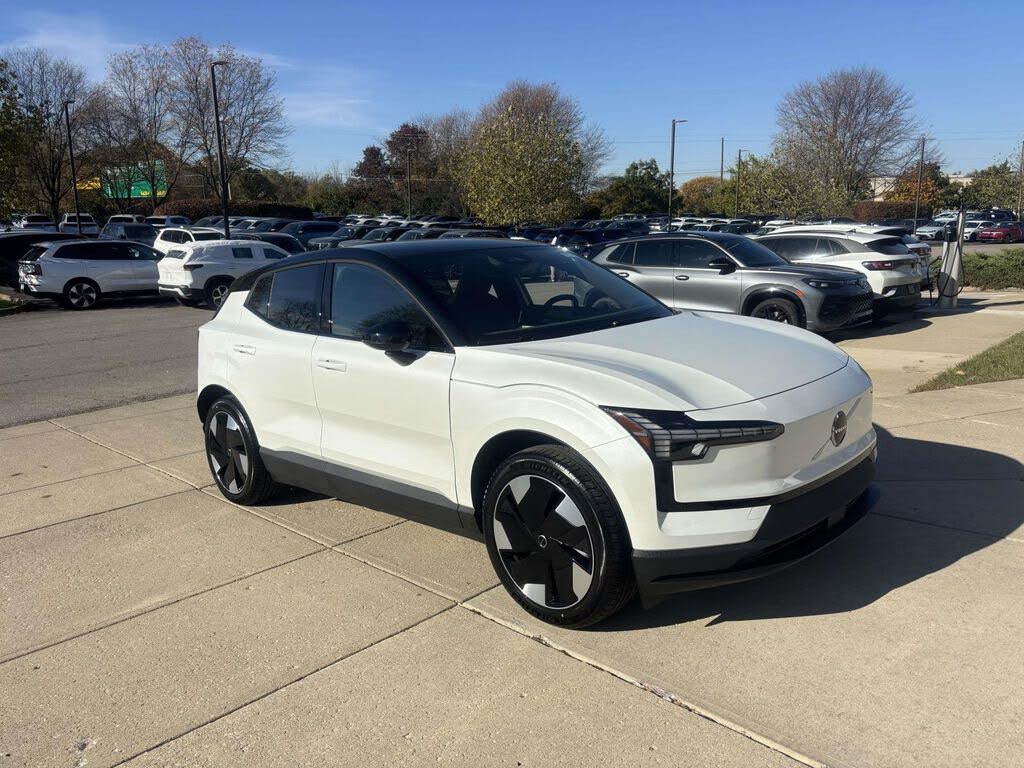 2025 Volvo EX30 Twin Plus eAWD