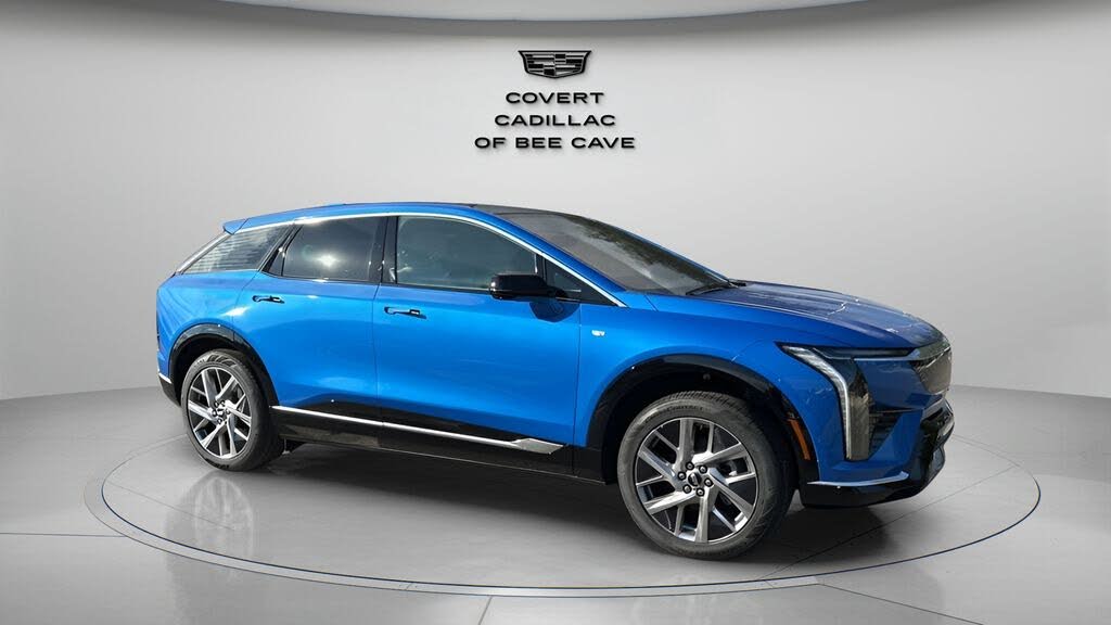 2026 Cadillac OPTIQ Luxury RWD