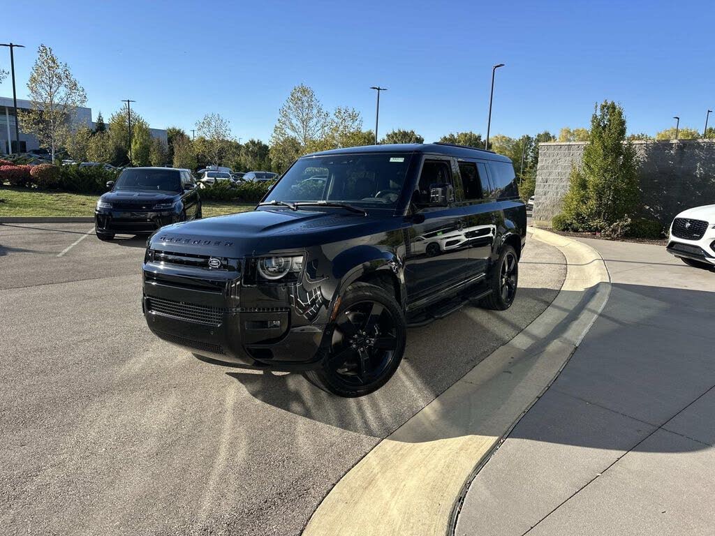 2026 Land Rover Defender 130 V8 P500 AWD