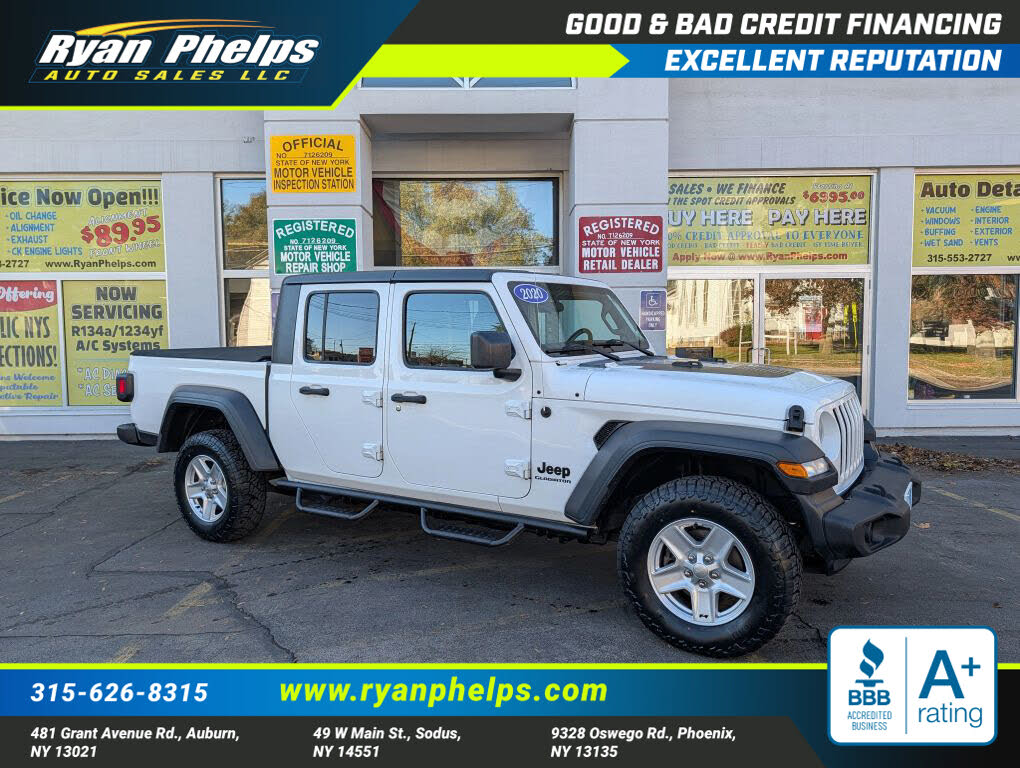 2020 Jeep Gladiator Sport S Crew Cab 4WD