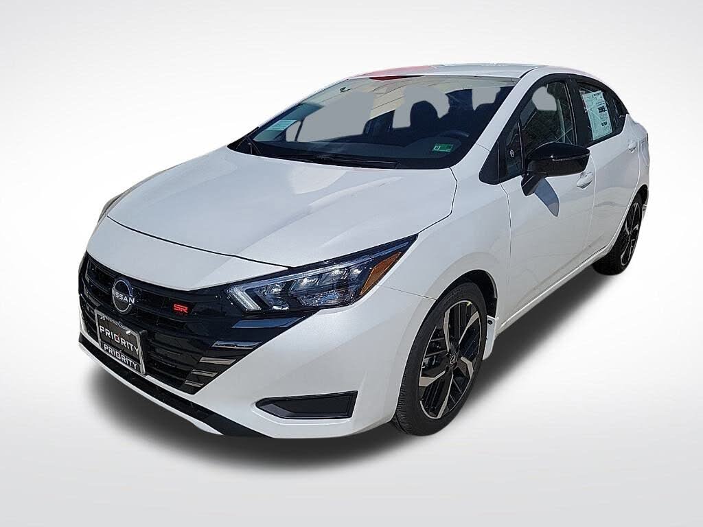 2025 Nissan Versa SR FWD