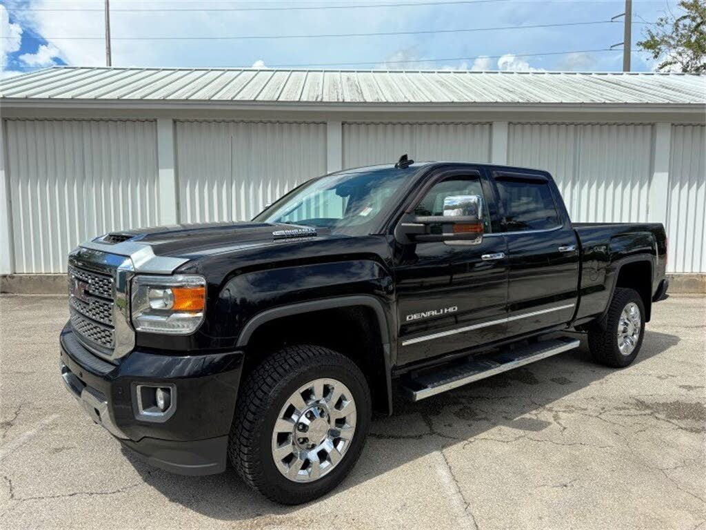 2019 GMC Sierra 2500HD Denali Crew Cab 4WD