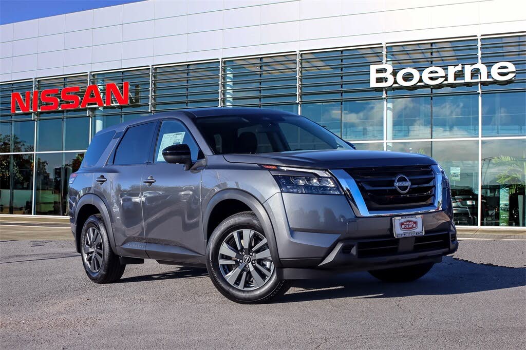2025 Nissan Pathfinder S FWD
