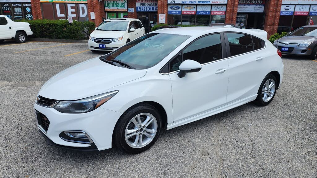 2017 Chevrolet Cruze LT Hatchback FWD