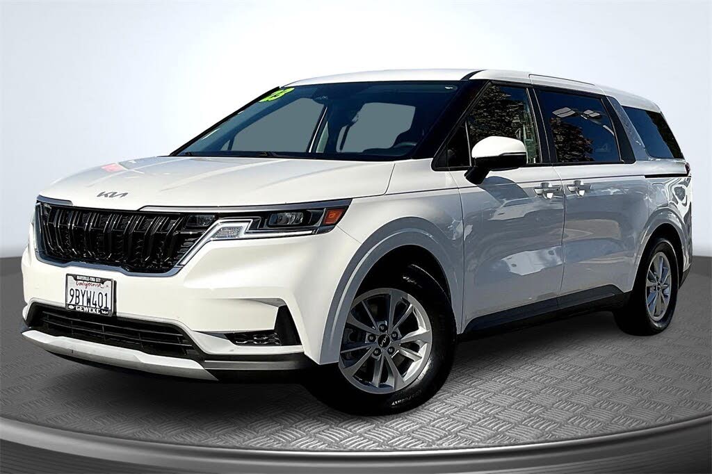 2023 Kia Carnival LX FWD