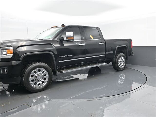 2019 GMC Sierra 2500HD Denali Crew Cab 4WD