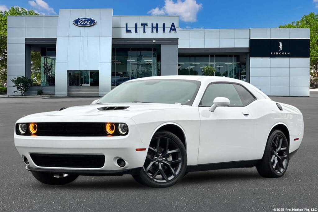 2023 Dodge Challenger SXT RWD