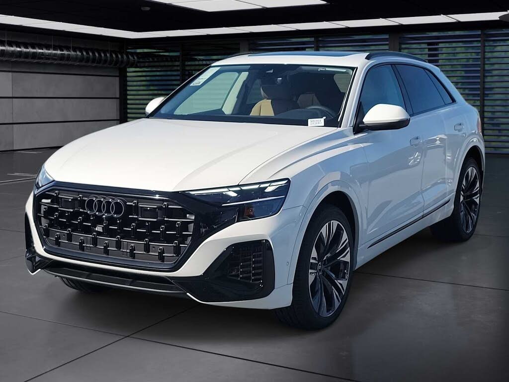 2025 Audi Q8 quattro Premium 55 TFSI