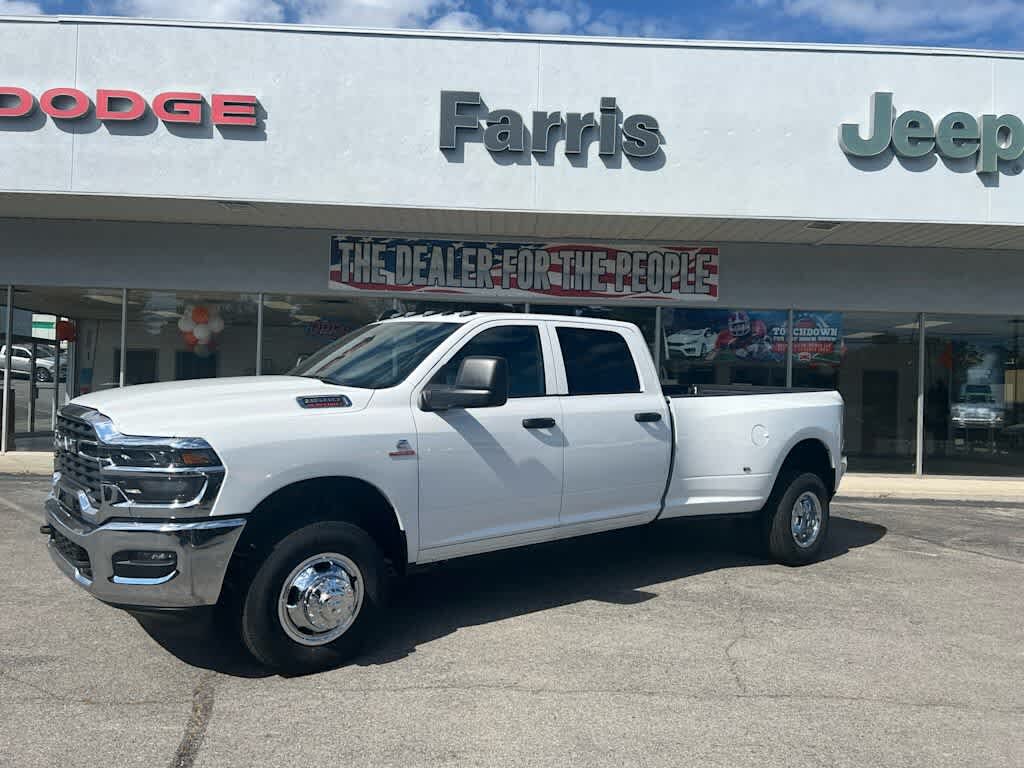 2026 RAM 3500 Tradesman Crew Cab LB DRW 4WD