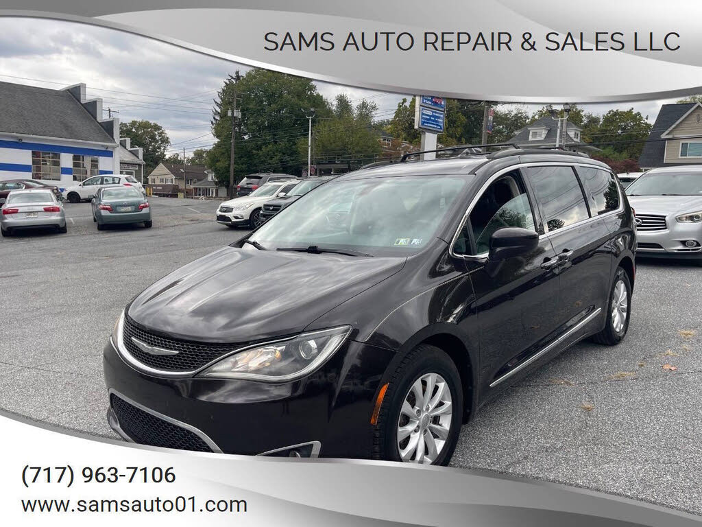 2017 Chrysler Pacifica Touring L FWD