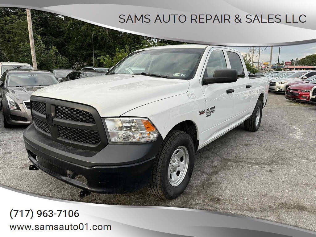 2022 RAM 1500 Classic Tradesman Crew Cab 4WD