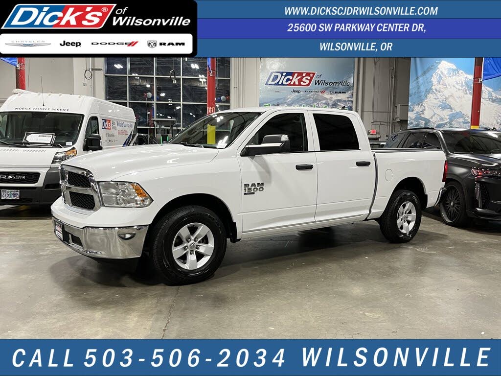 2023 RAM 1500 Classic SLT Crew Cab 4WD