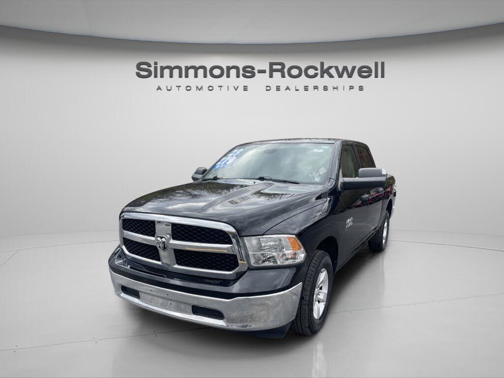 2023 RAM 1500 Classic SLT Crew Cab 4WD
