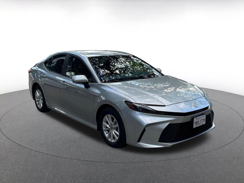 2025 Toyota Camry LE FWD