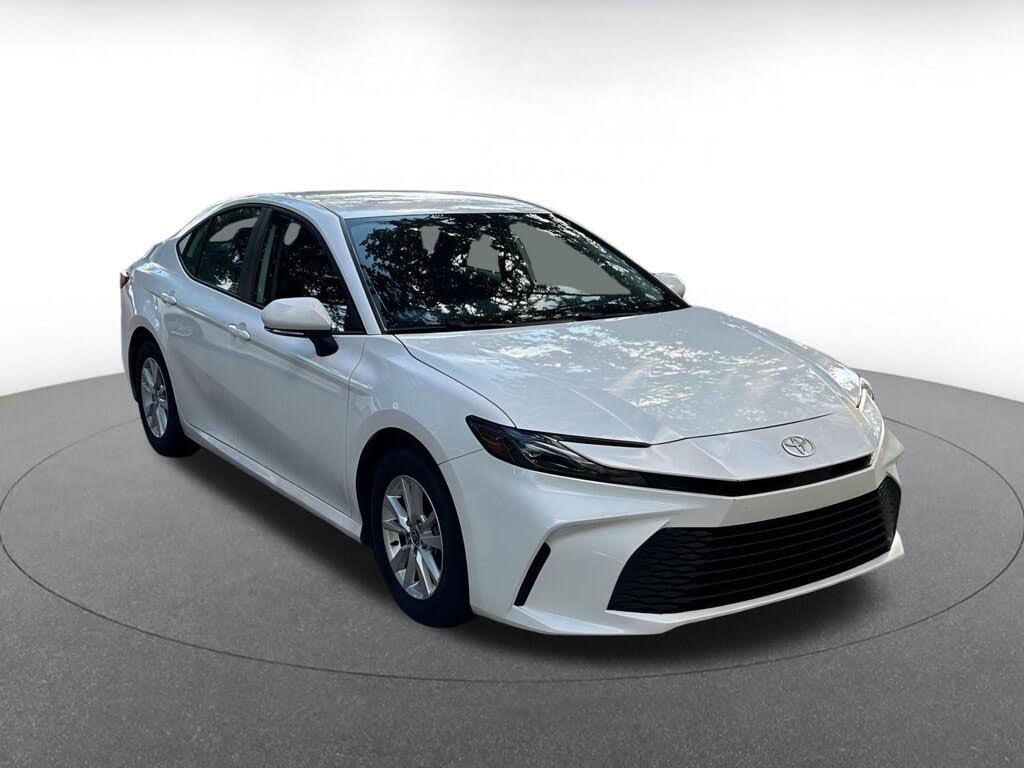 2025 Toyota Camry LE FWD