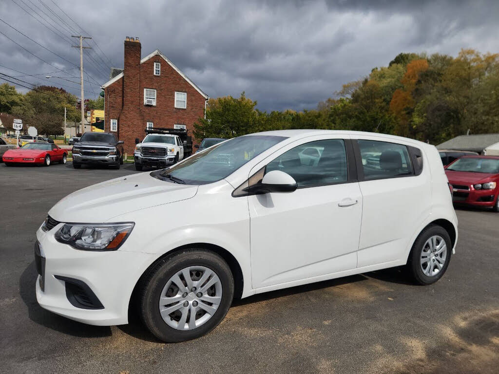 2017 Chevrolet Sonic LT Fleet Hatchback FWD