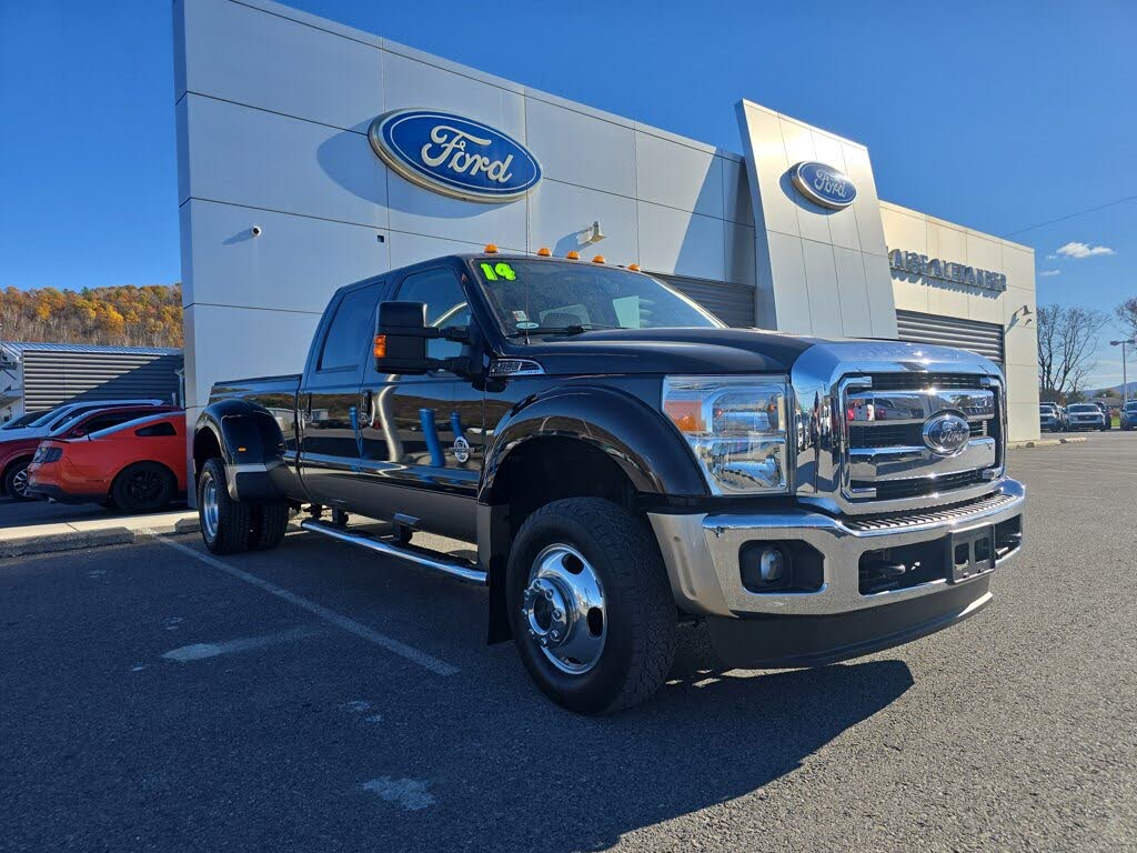 2014 Ford F-450 Super Duty Lariat Crew Cab LB DRW 4WD
