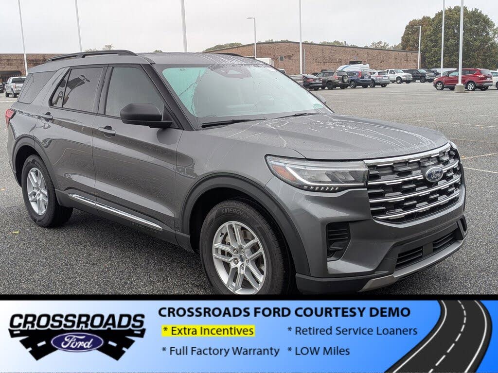 2025 Ford Explorer Active RWD