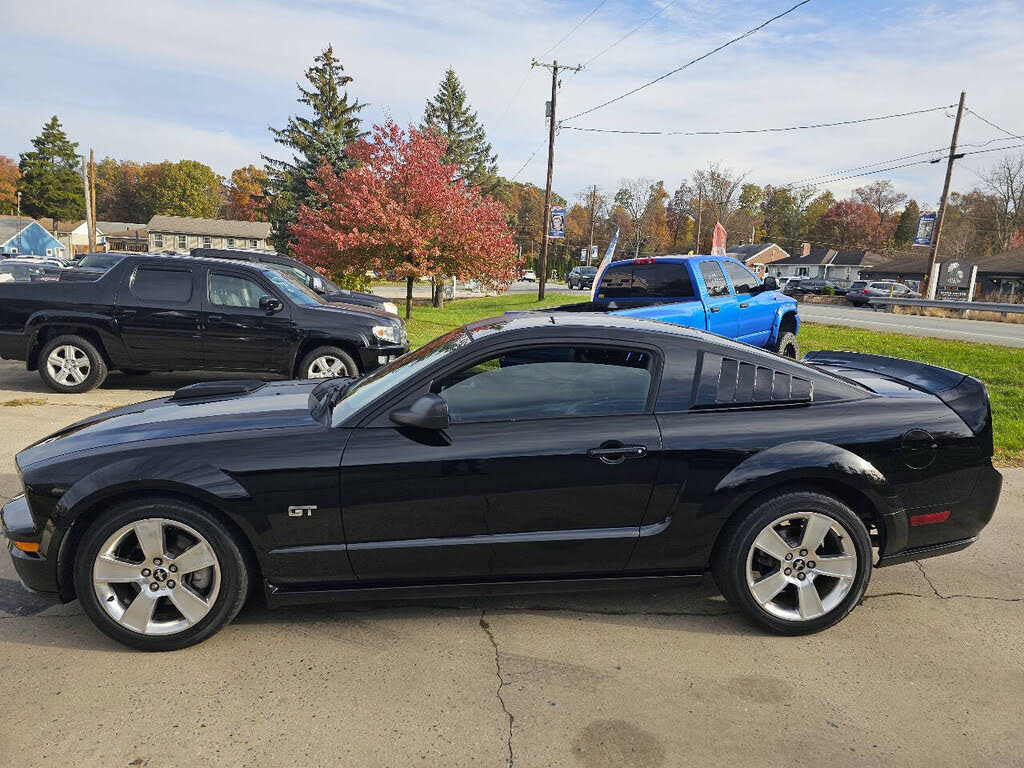 2006 Ford Mustang GT Premium RWD