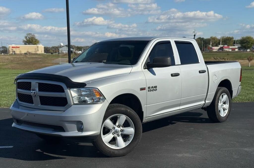 2014 RAM 1500 Express Crew Cab 4WD