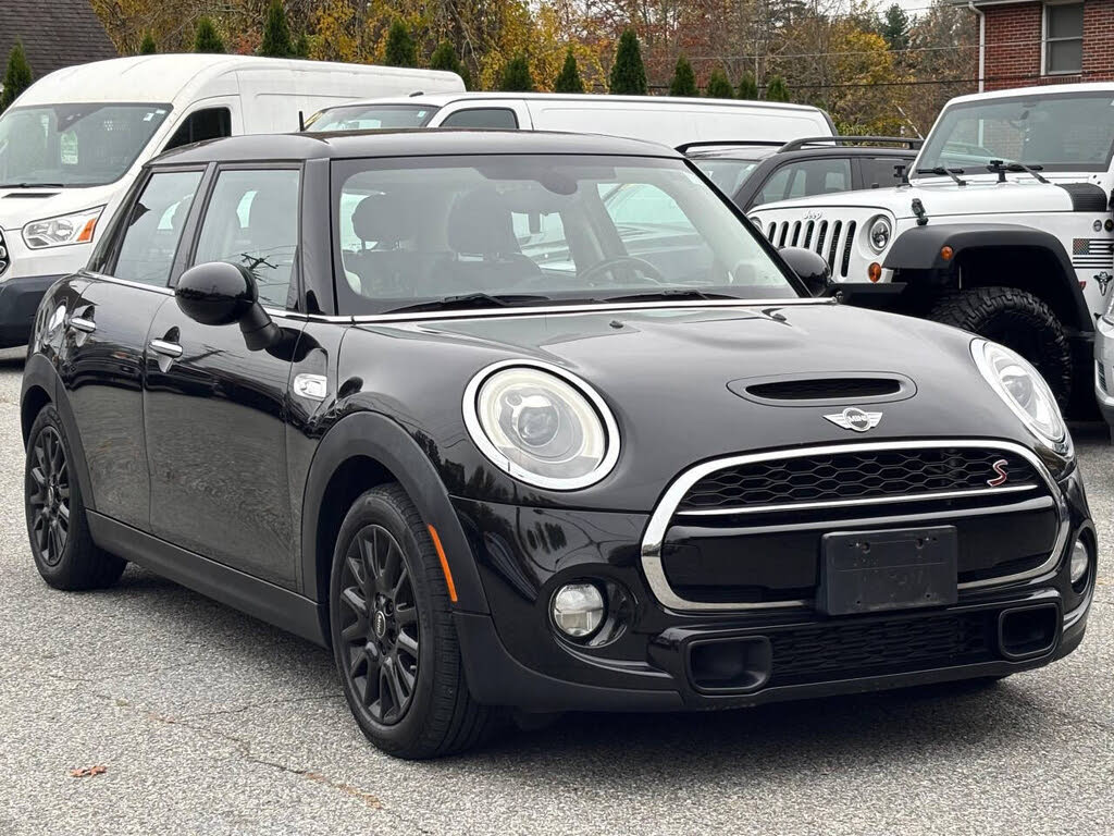 2015 MINI Cooper S 4-Door Hatchback FWD