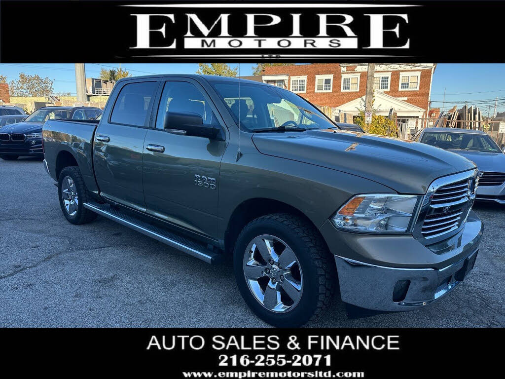 2015 RAM 1500 SLT Crew Cab 4WD