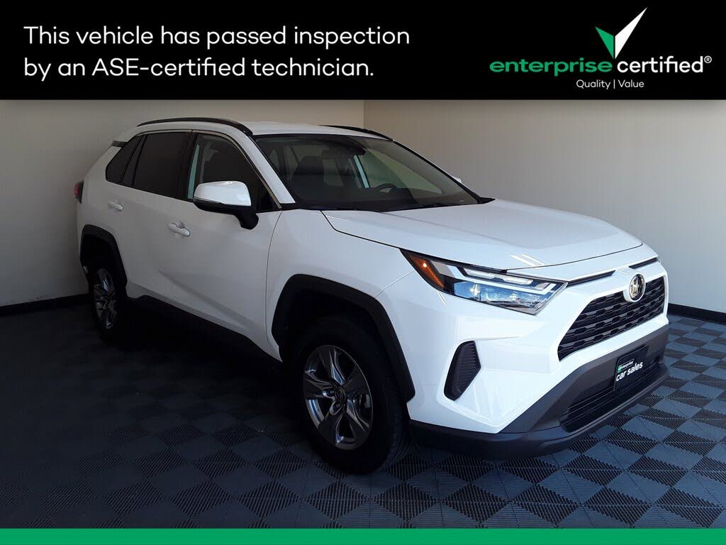 2025 Toyota RAV4 XLE FWD