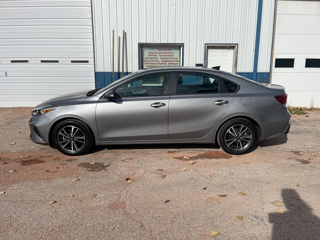 2022 Kia Forte LXS FWD