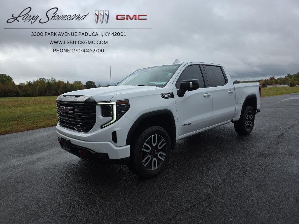 2023 GMC Sierra 1500 AT4 Crew Cab 4WD