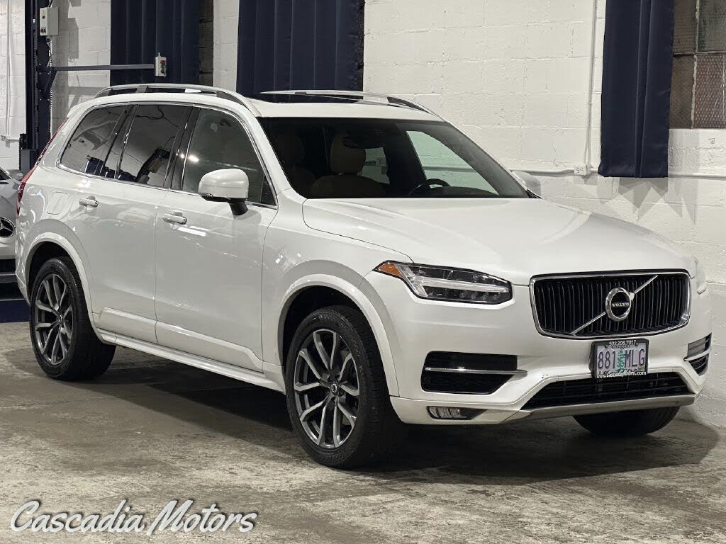 2019 Volvo XC90 T6 Momentum AWD