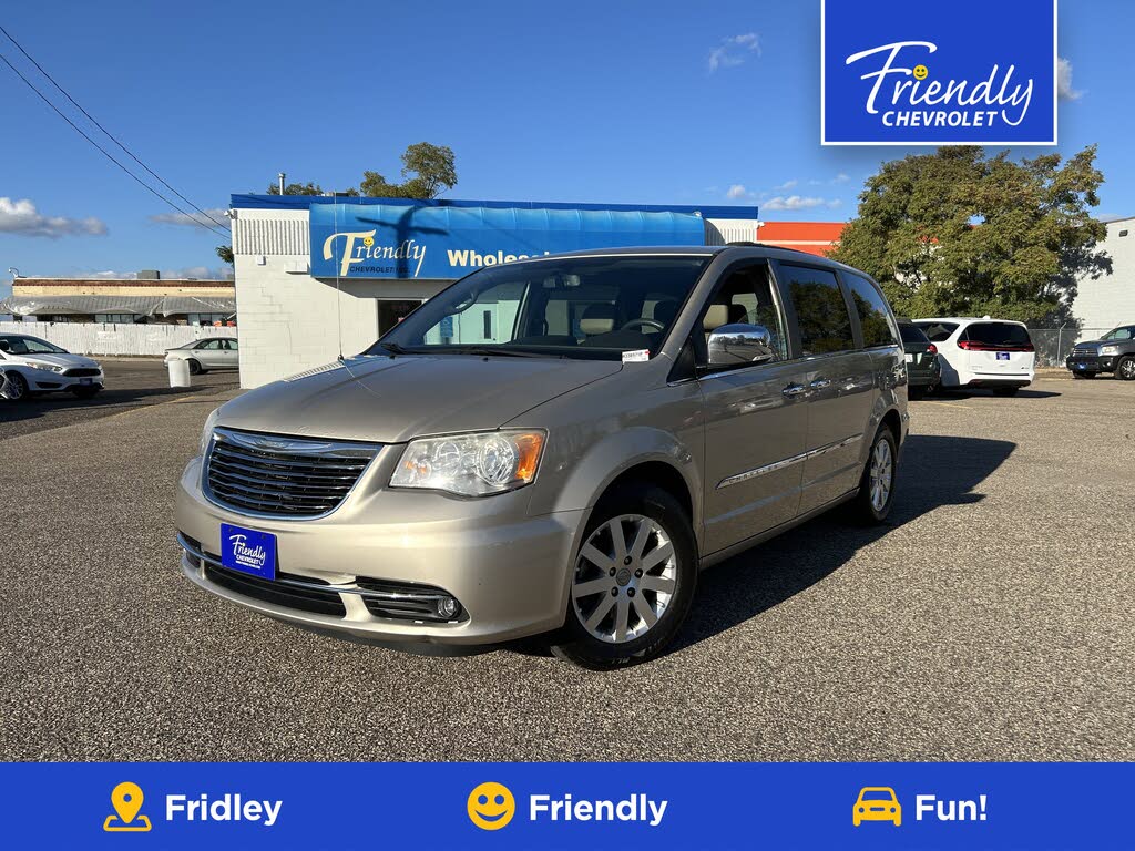 2012 Chrysler Town & Country Touring-L FWD