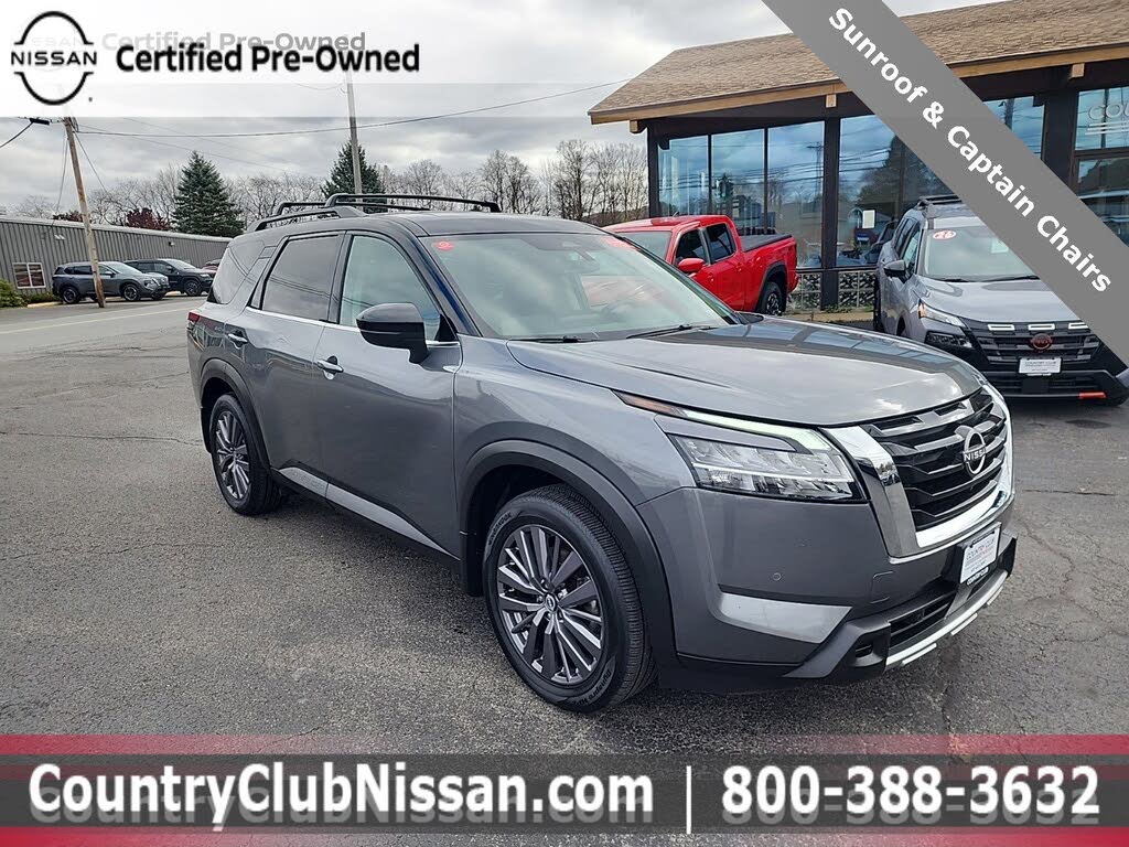 2023 Nissan Pathfinder SL 4WD