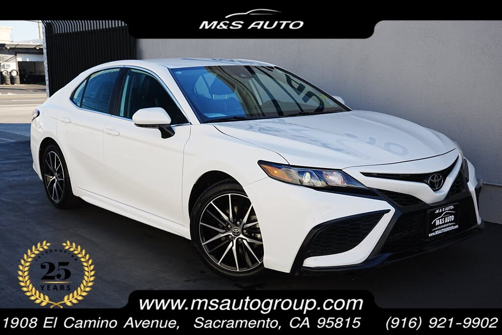 2024 Toyota Camry SE FWD