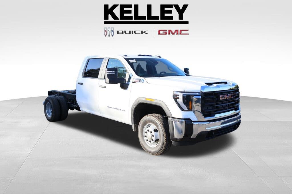 2026 GMC Sierra 3500HD Chassis Pro Crew Cab 4WD